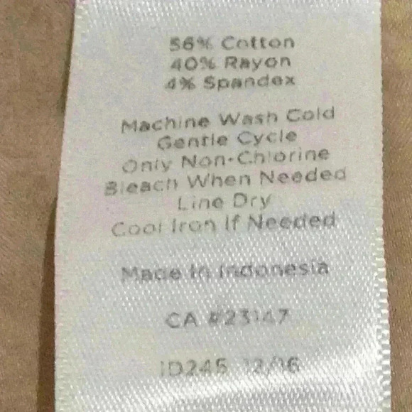 Talbot's "Chelsea" Capris; Ladies 14W, White, Cotton/Rayon/Spandex, Stretch - Picture 4 of 5